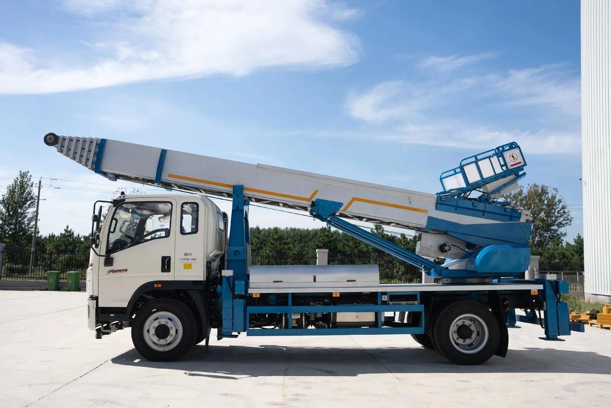 嘉兴南湖云梯上料车租赁费用